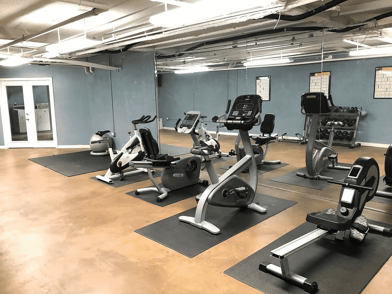 resident fitness center and cardio gym