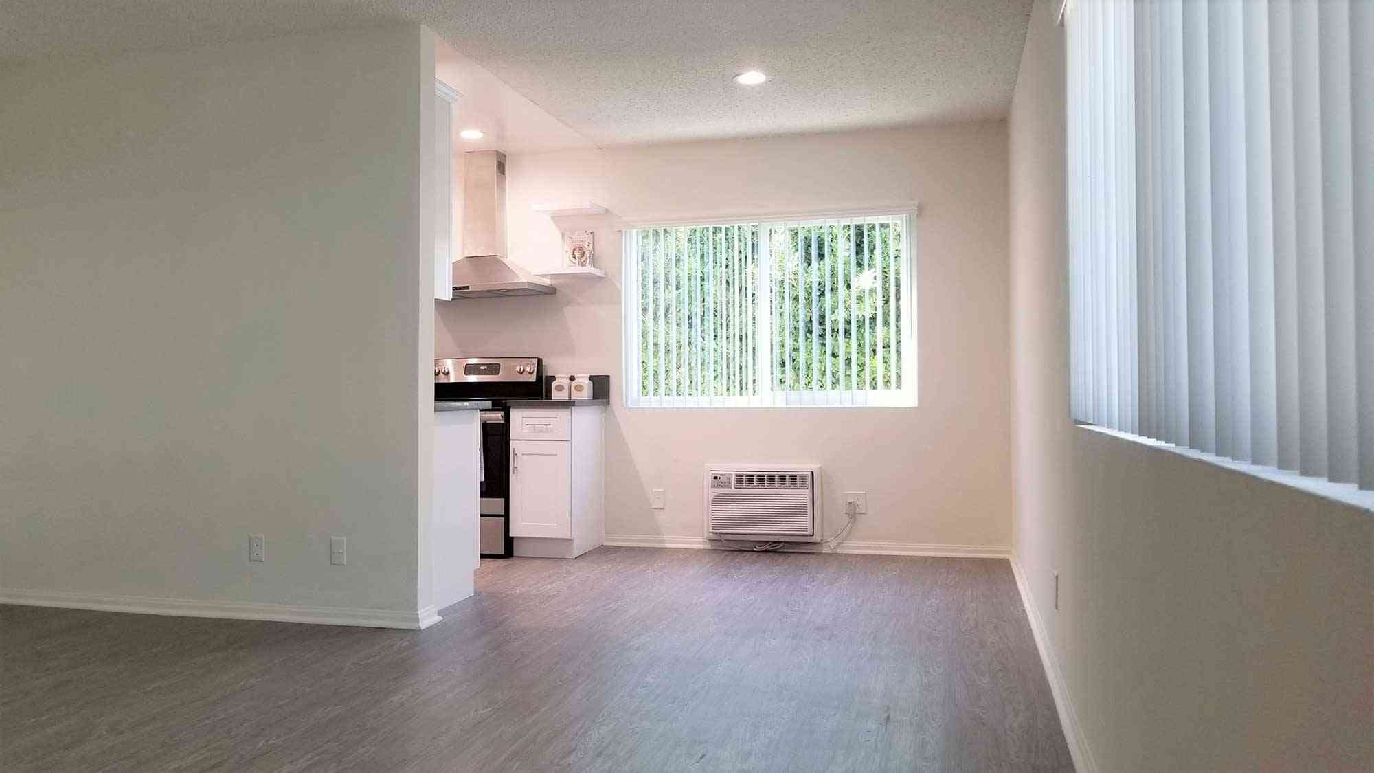 open concept dining and kitchen area